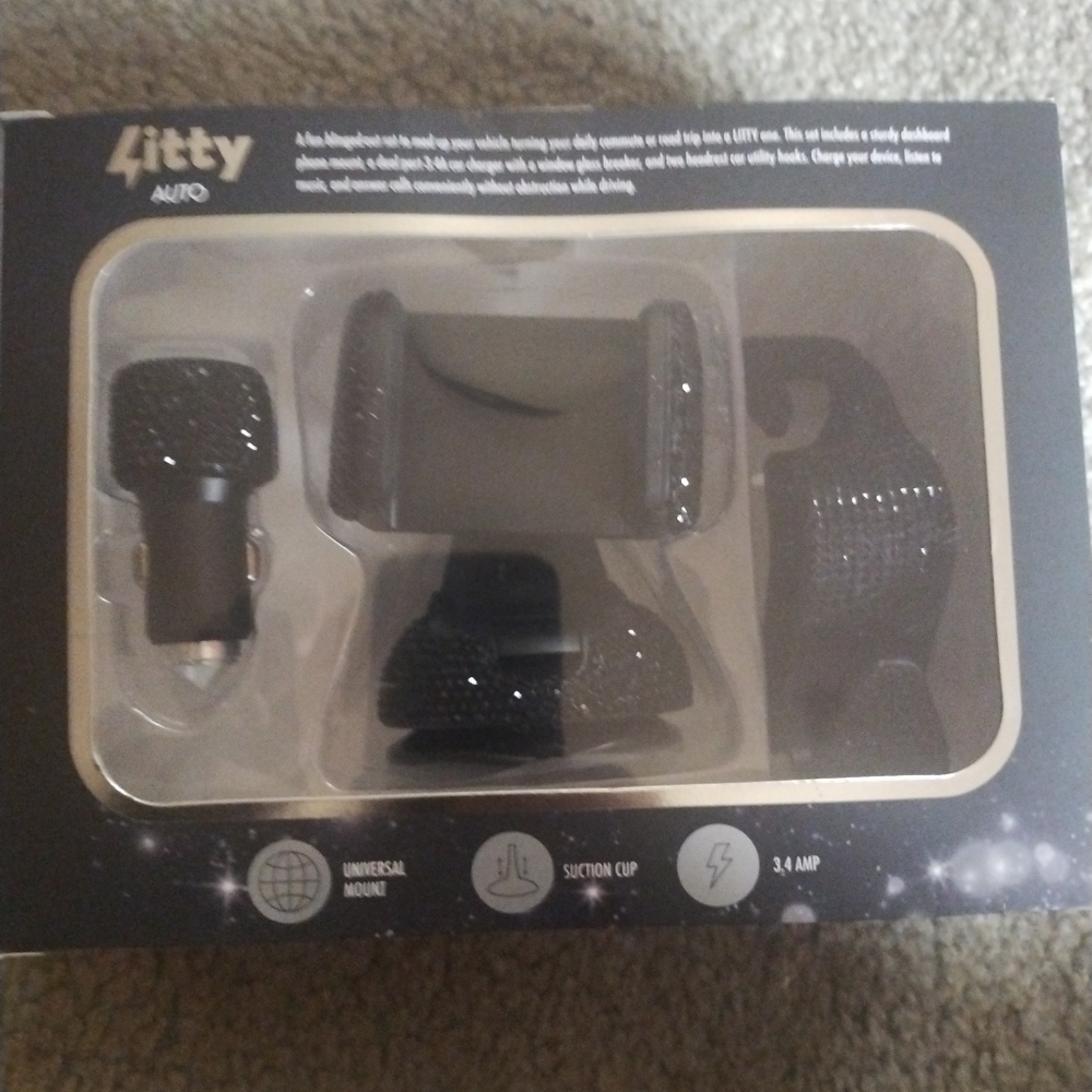 4itty Auto Black Car Mount Set